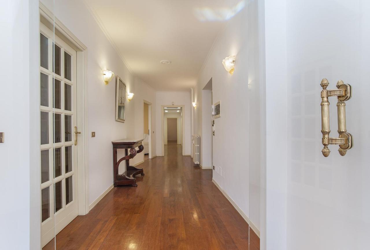 Eur Luminous And Large Family Terrace Apartment Roma Dış mekan fotoğraf