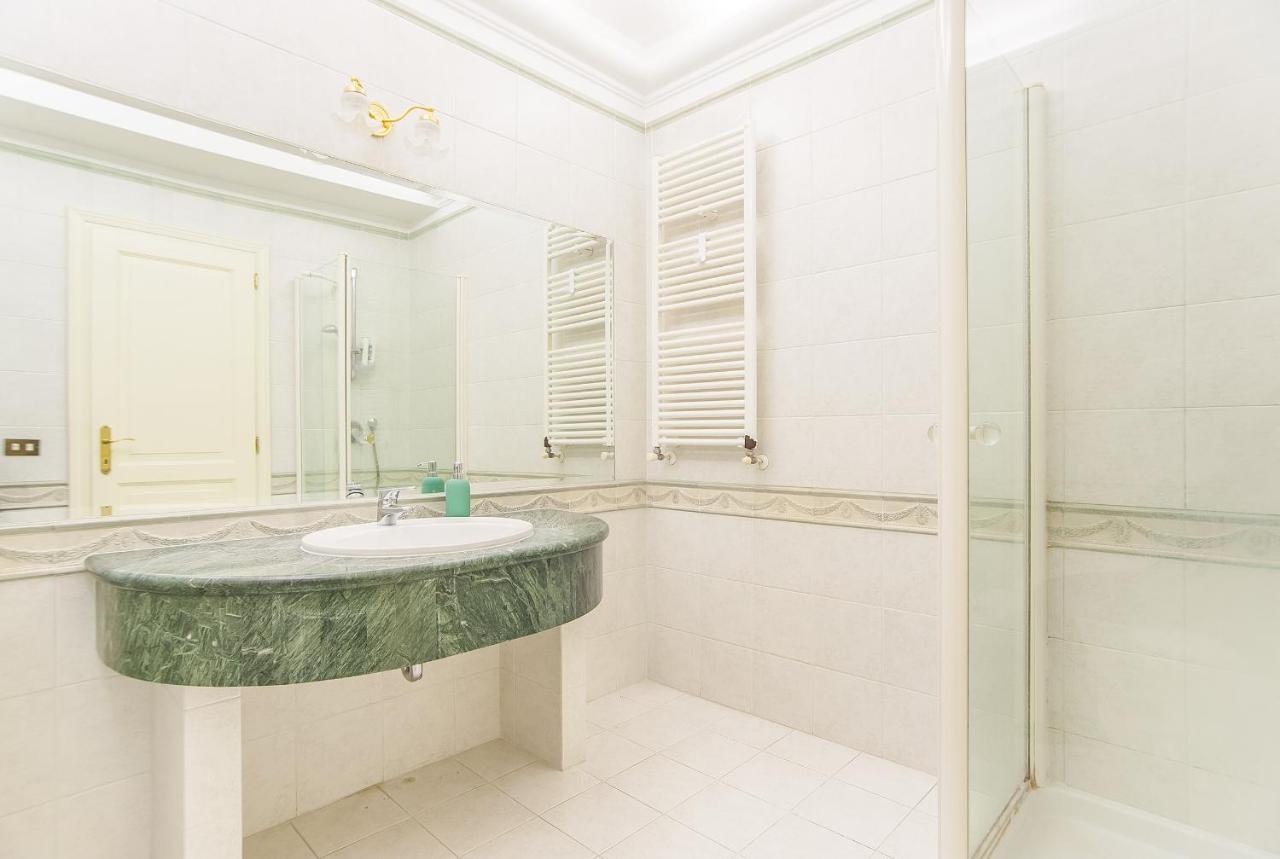 Eur Luminous And Large Family Terrace Apartment Roma Dış mekan fotoğraf