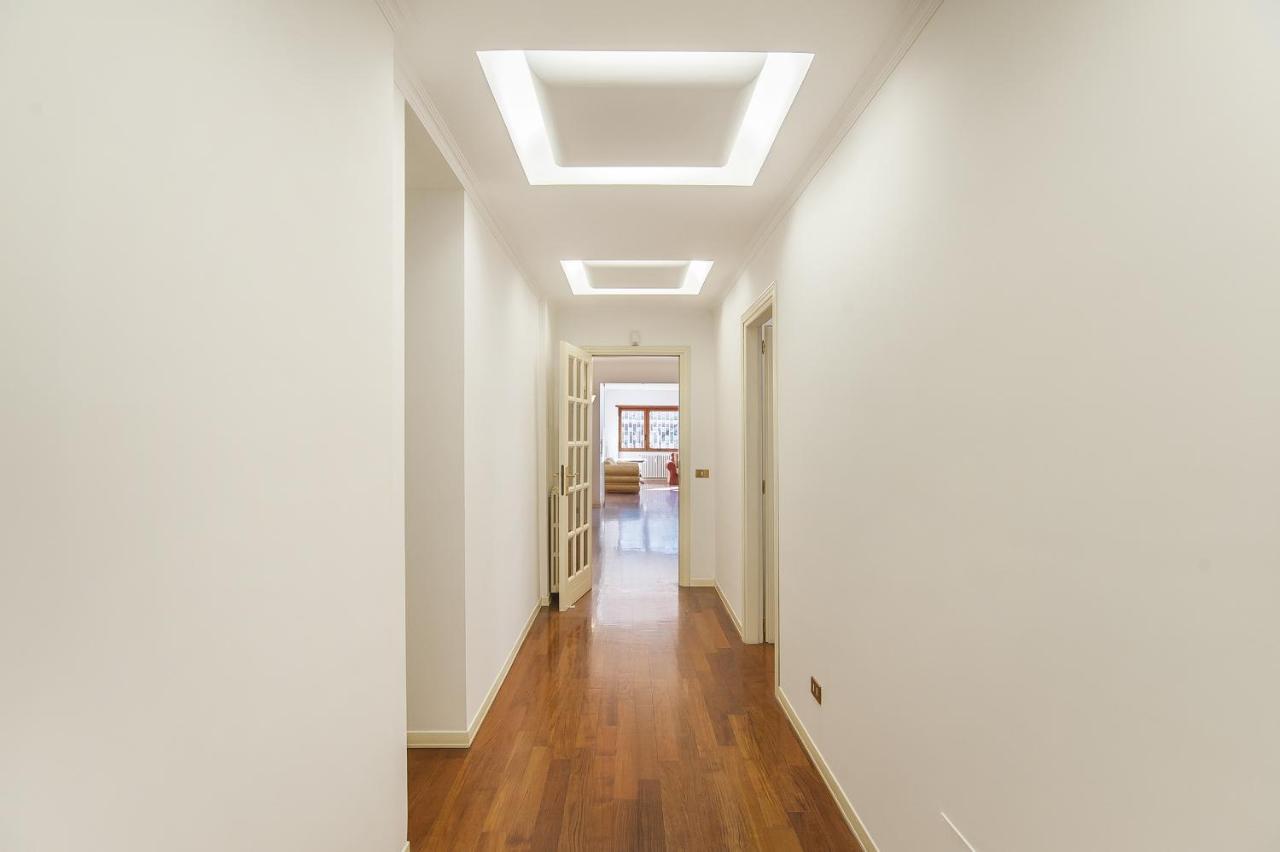 Eur Luminous And Large Family Terrace Apartment Roma Dış mekan fotoğraf